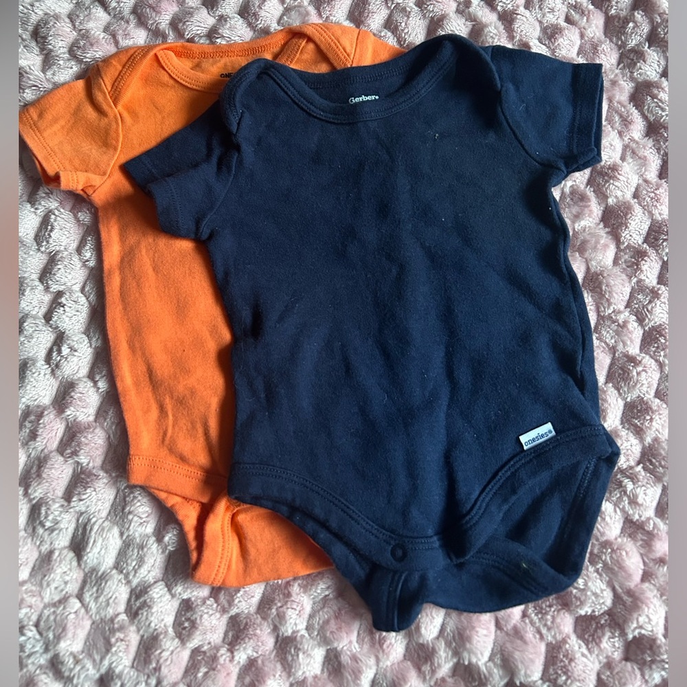 Bundle 2 Gerber and Onesie Navy and Orange Kids Bodysuits 0-3 months